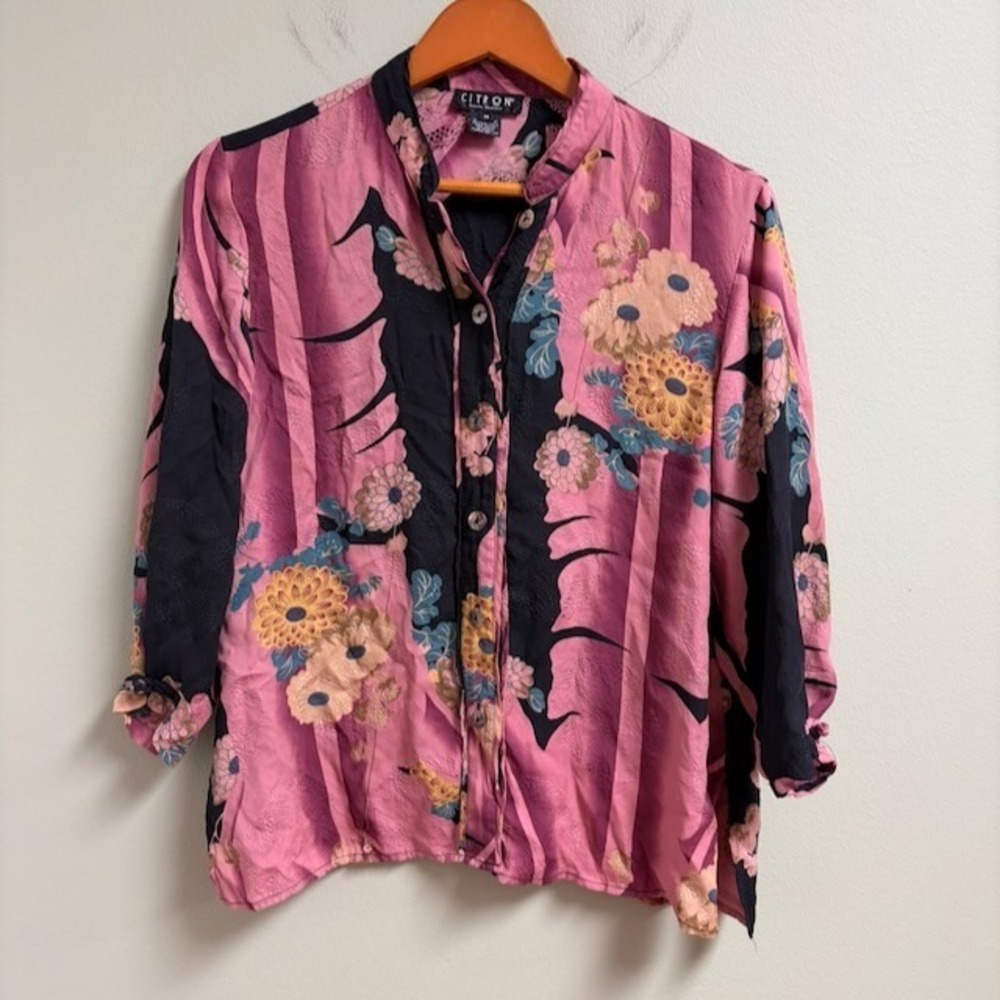 Citron Santa Monica 100% Silk Button Top M Pink Floral Artsy Lagenlook Boho